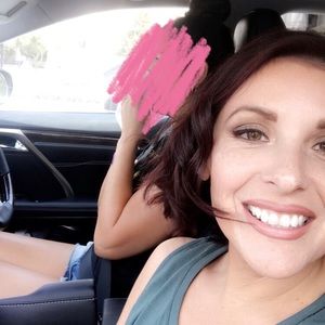 Meet your Posher, Nayeli